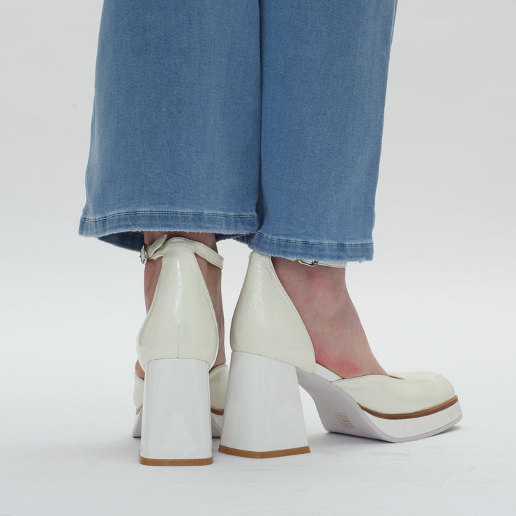 Tamara London Bandy Bone Patent Model Shot Back. Size 43 womens shoes
