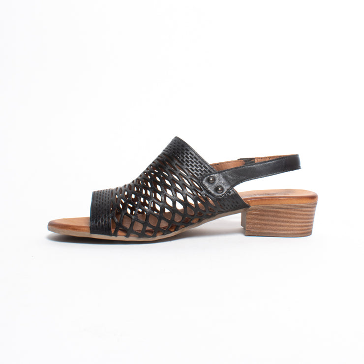Cabello Alaca Black Sandal inside. Size 42 womens shoes