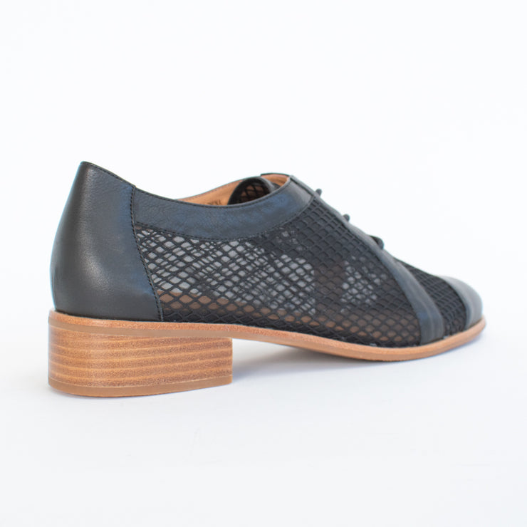 Bresley Alk Black Shoes back. Size 44 womens shoes