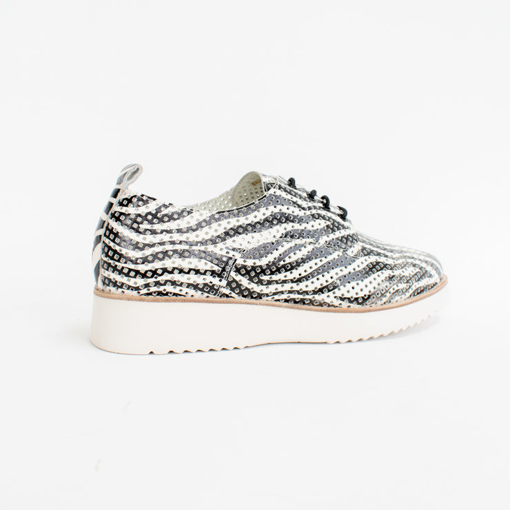 Gelato Alumni Zebra Print Shoes back. Size 44 womens shoes