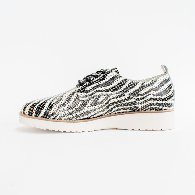 Gelato Alumni Zebra Print Shoes inside. Size 45 womens shoes