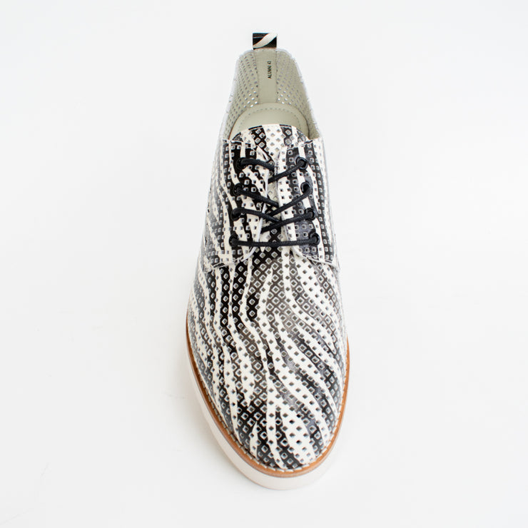 Gelato Alumni Zebra Print Shoes top. Size 46 womens shoes