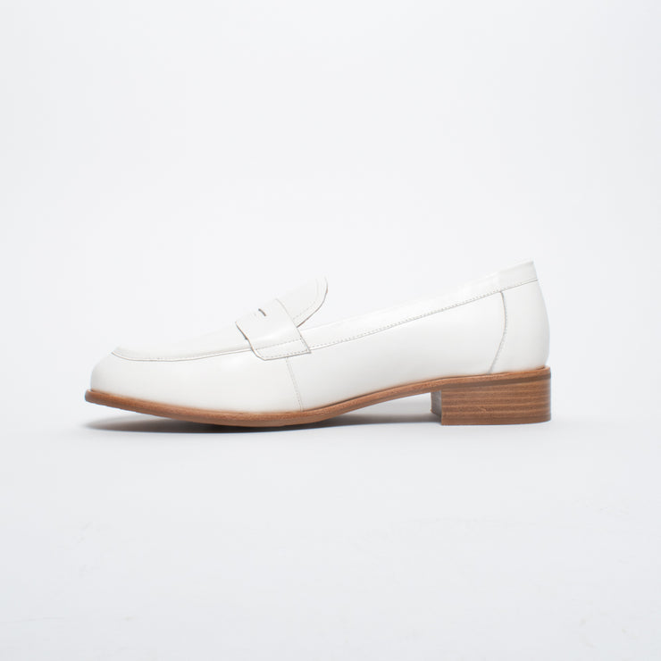 Bresley Angie White Loafer inside. Size 45 womens shoes