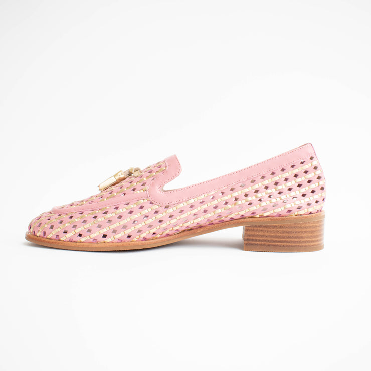 Bresley Apples Salmon Gilt Shoes inside. Size 45 womens shoes