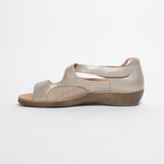 Pure Comfort Arabel Platino Sandal inside. Size 45 womens shoes