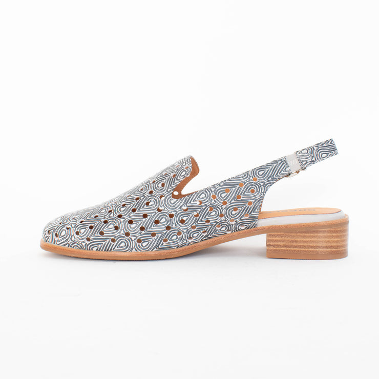 Bresley Asp Bead Shoes inside. Size 45 womens shoes
