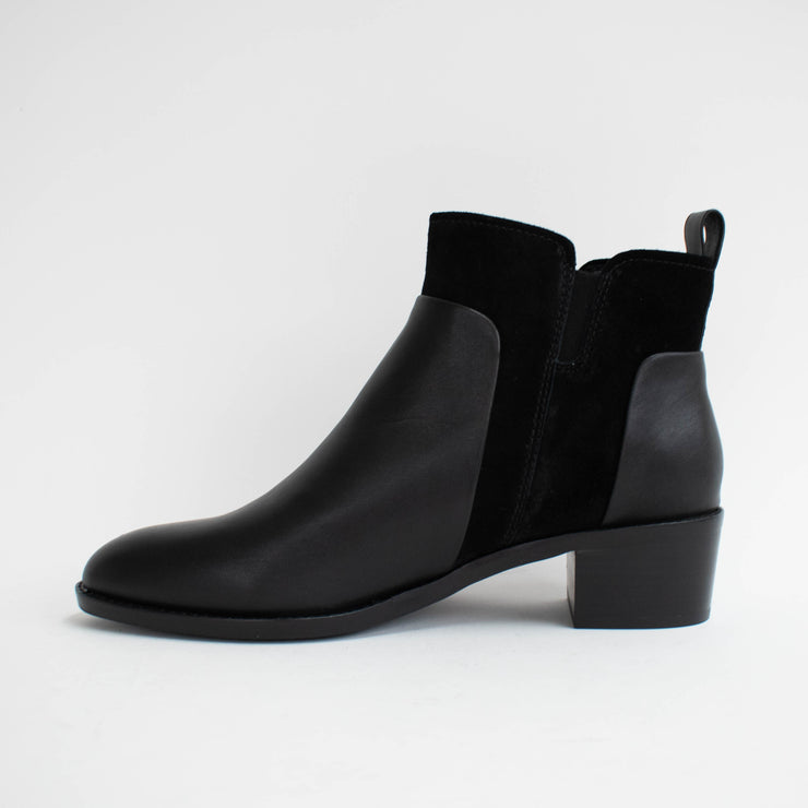 Hush Puppies Aires Black Ankle Boot inside. Size 13 womens shoes