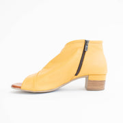 Hinako Barclay Noce Sandals inside. Size 42 womens shoes