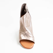 Hinako Barclay Pewter Sandals top. Size 43 womens shoes