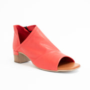 Hinako Barclay Pomegranate Sandals front. Size 43 womens shoes
