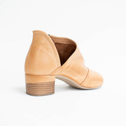 Hinako Barclay Nut Sandals back. Size 44 womens shoes