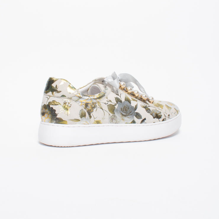 Gelato Bigger Green Garden Sneaker back. Size 44 womens shoes