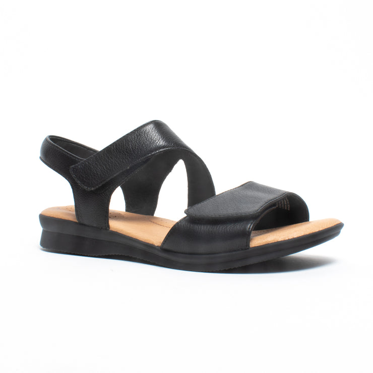 Hush Puppies Nessa Black Sandal front. Size 11 womens shoes