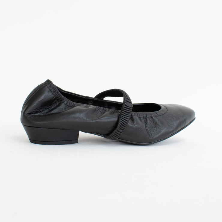 Tamara London Bugsy Black Shoes back. Size 44 womens shoes