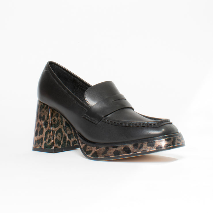 Tamara London Burdy Black Leopard Shoe front. Size 43 womens shoes