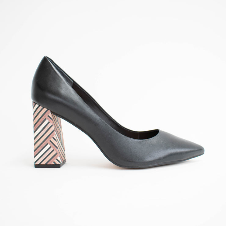 Capelli Rossi Celia Black Abstract Shoes side. Size 42 womens shoes