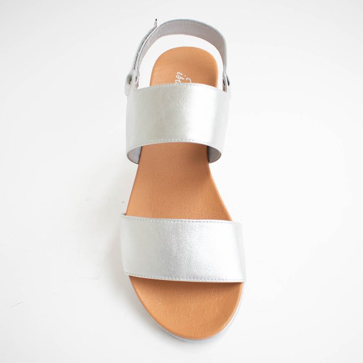 Isabella Chloe Silver Sandals top. Size 46 womens shoes