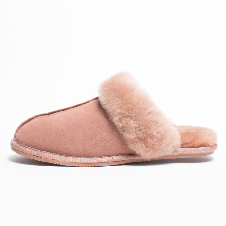 Hush Puppies Winter Blush Suede Slippers inside. Size 13 womens shoes