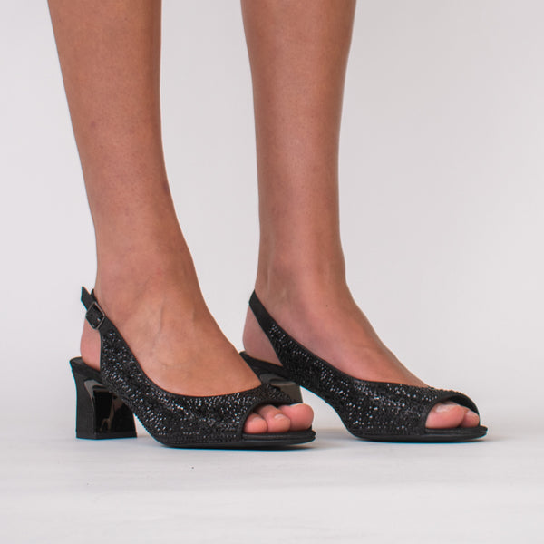 Django and Juliette Jukes Model Shot. Size 42 womens shoes