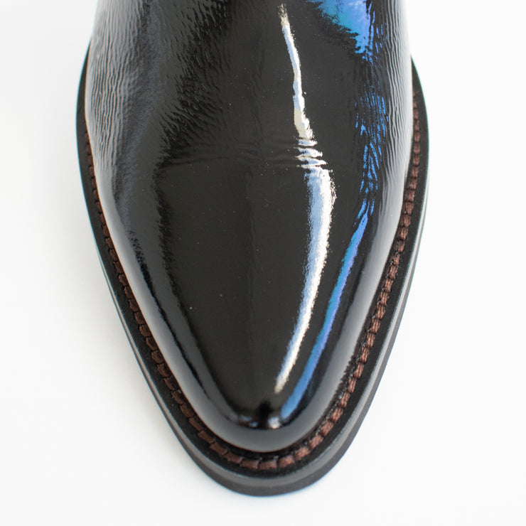 Daily Black Wrinkle Patent