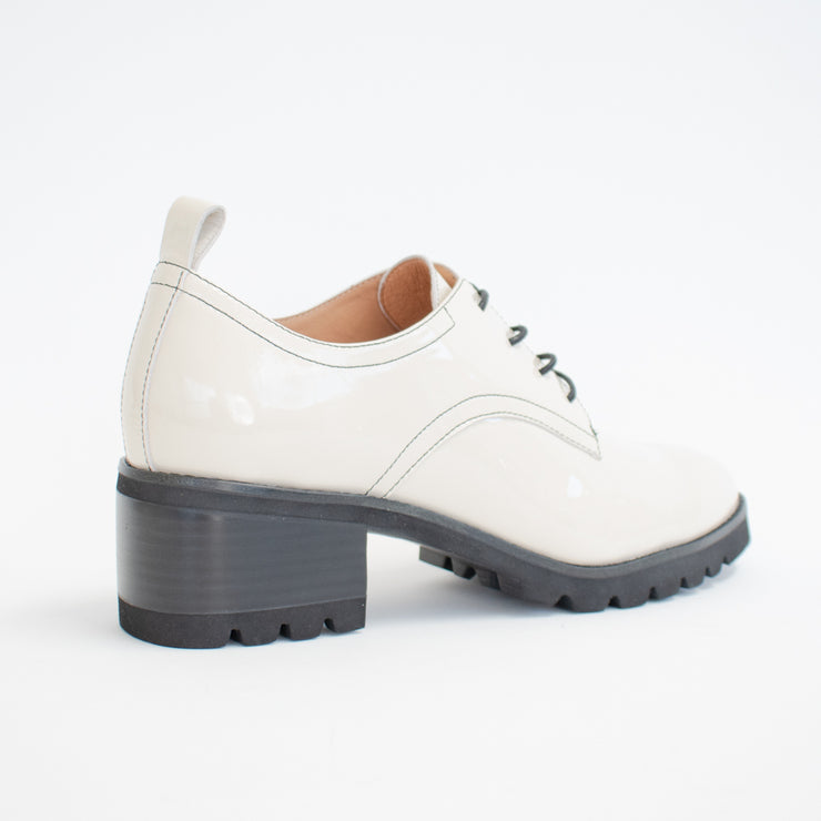 Bresley Daya Bone Patent Shoes back. Size 44 womens shoes