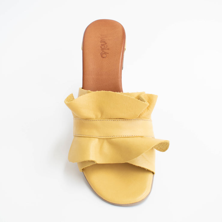 Hinako Dixie Yellow Sandals top. Size 43 womens shoes