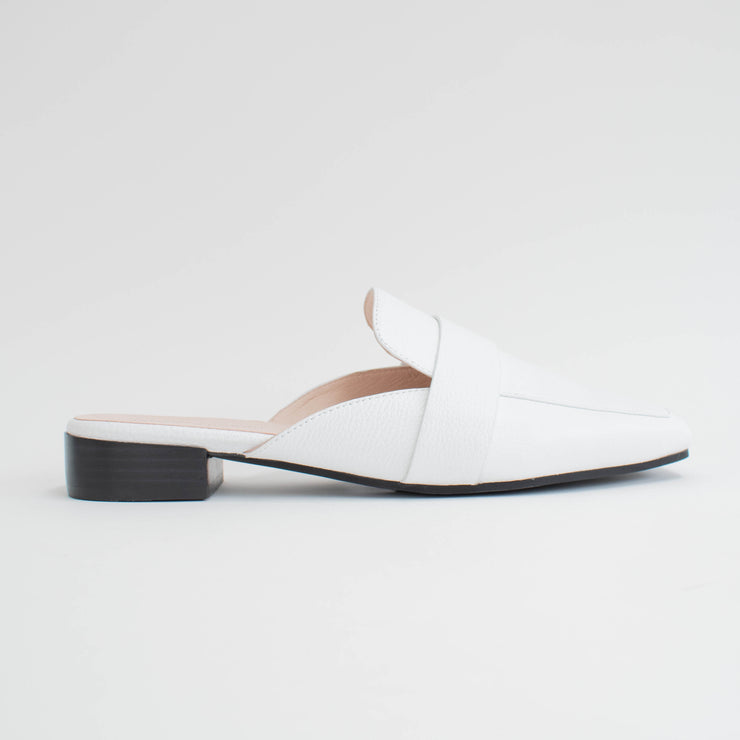Tamara London Bastian White mules side. Size 42 womens shoes