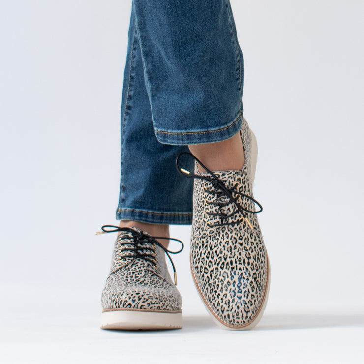 Gelato Addiction Cream Leopard Print Shoe model shot. Size 43 womens shoes