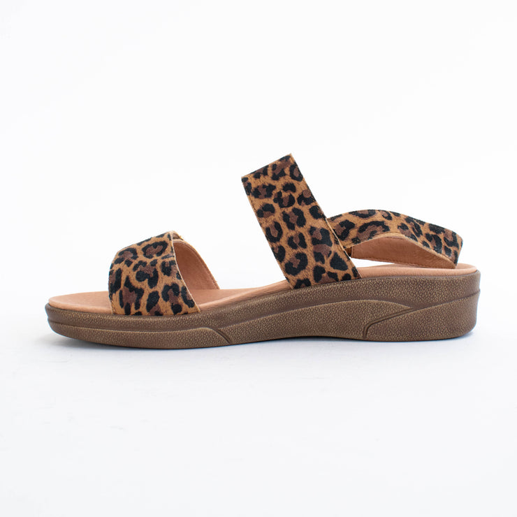 Klouds Elegance Leopard Print Sandals inside. Size 42 womens shoes