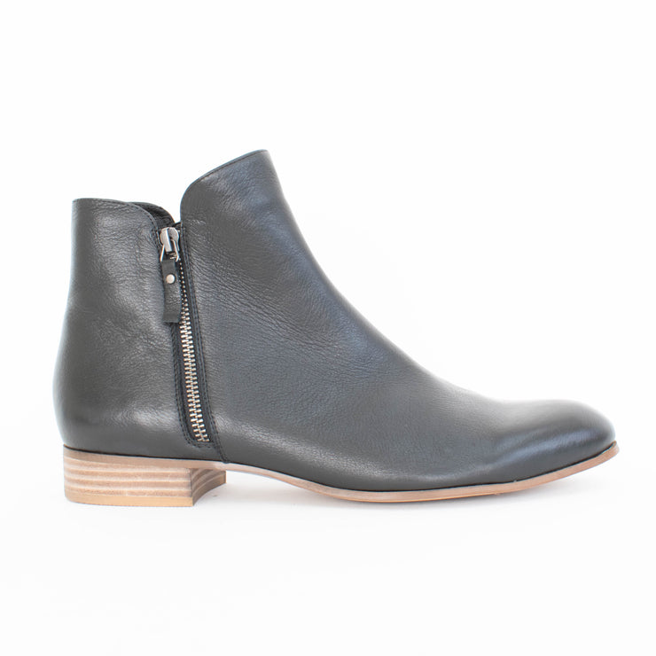 Django and Juliette Fabian Black Ankle Boot side. Size 42 womens shoes