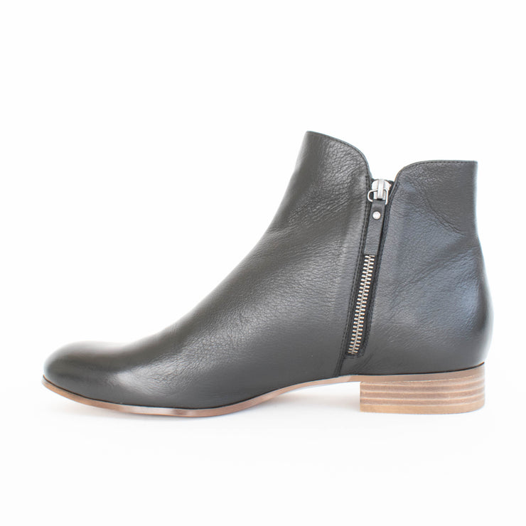 Django and Juliette Fabian Black Ankle Boot inside. Size 45 womens shoes
