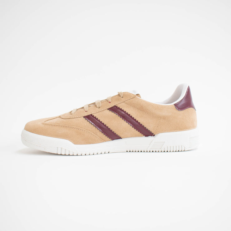 Plumaflex Freda Camel Sneaker inside. Size 45 womens shoes
