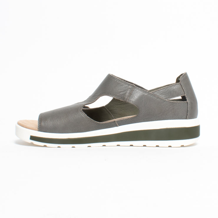 Ziera Gialisse Olive Sandal inside. Size 42 womens shoes
