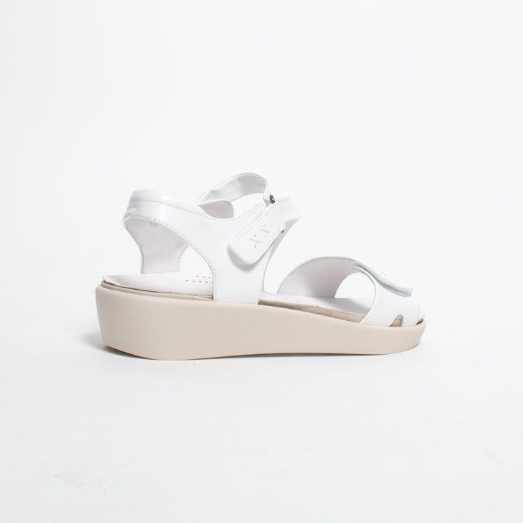 Pure Comfort Hena White Sandal back. Size 44 womens shoes