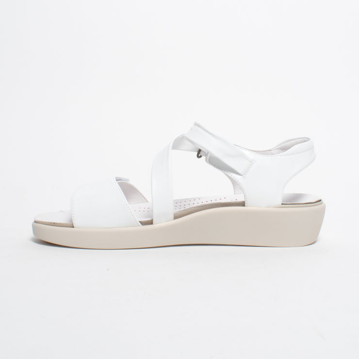 Pure Comfort Hena White Sandal inside. Size 45 womens shoes