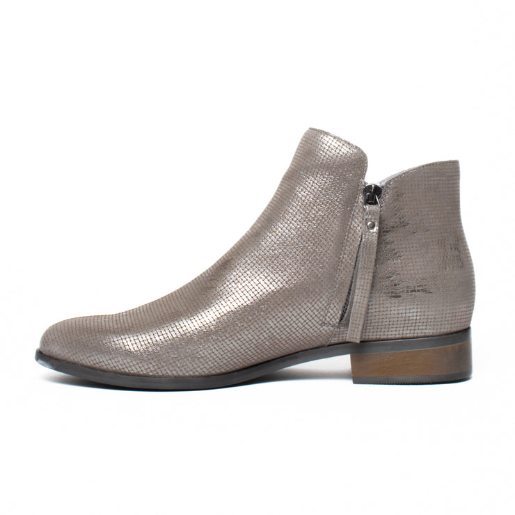 Django and Juliette Icecap Pewter Cut Ankle Boot inside. Size 45 womens shoes