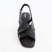 Hush Puppies Indulge Black Sandals top. Size 10 womens shoes