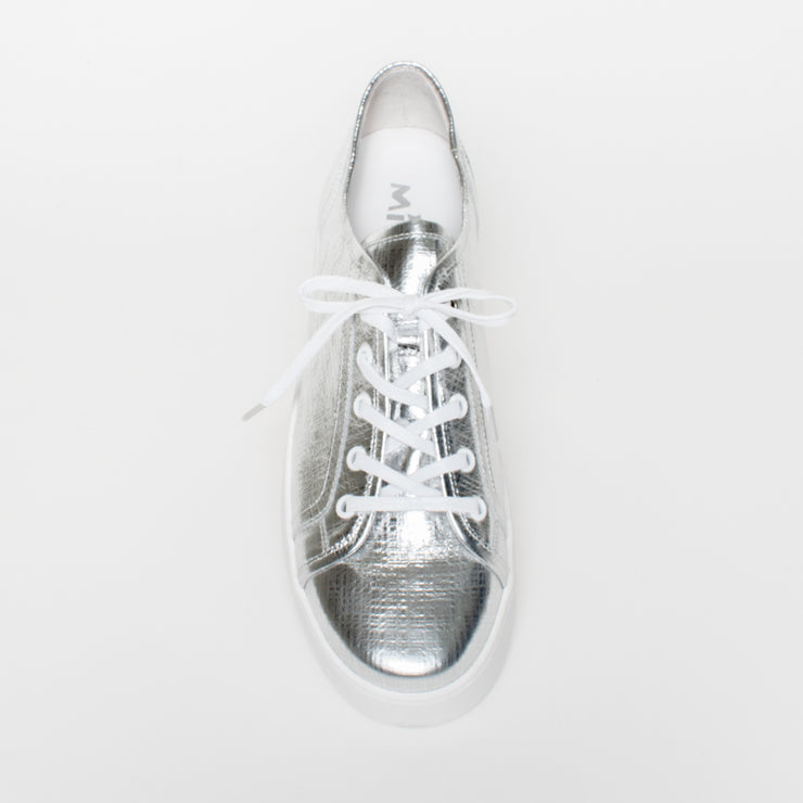 Minx Izzy Silver Linen Emboss Sneaker top. Size 42 womens shoes