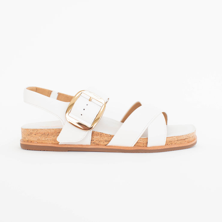 Hush Puppies Jester White Sandals side. Size 10 womens shoes