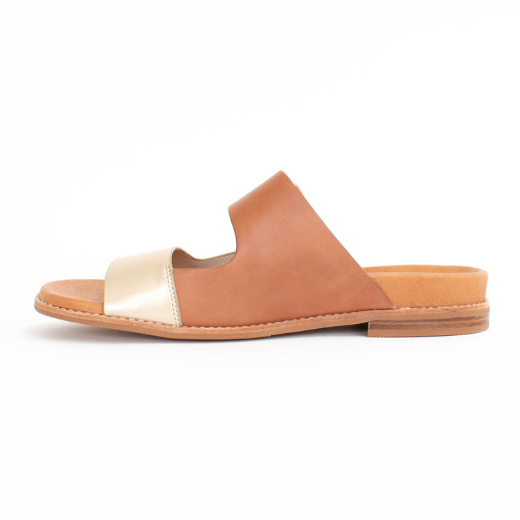 Willow Joy Tan Champagne Sandals inside. Size 45 womens shoes