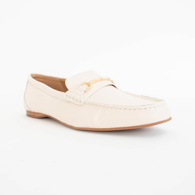 Hush Puppies Keeper Bone Shoes front. Size 11 womens shoes
