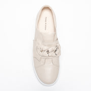 DJ Layart Almond  Sneaker top. Size 42 womens shoes