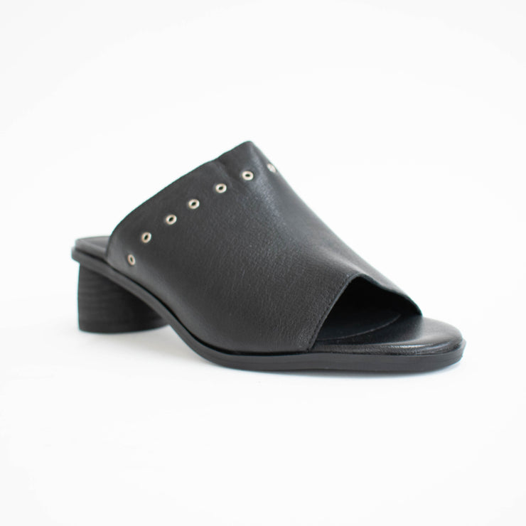 Isabella Illaroo Black Sandals front. Size 43 womens shoes