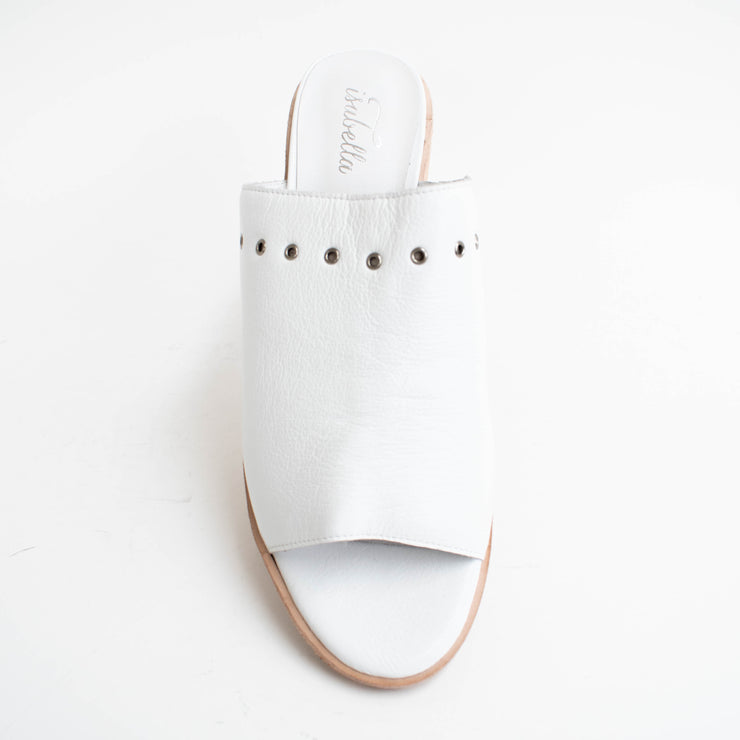 Isabella Illaroo White Sandals top. Size 42 womens shoes