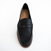 Hush Puppies Lucia Black Loafers top. Size 10 womens shoes