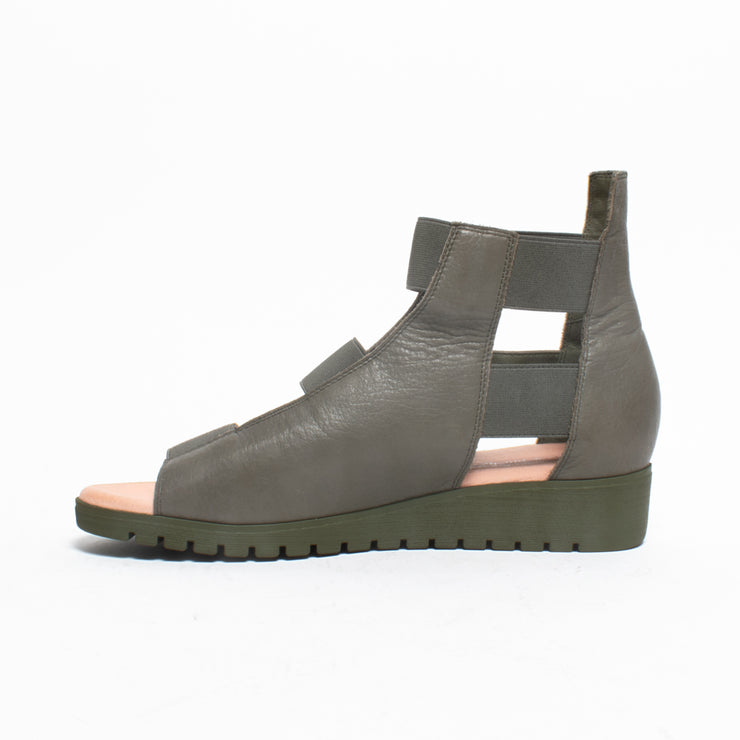 Django and Juliette Macaron Olive Sandal inside. Size 45 womens shoes