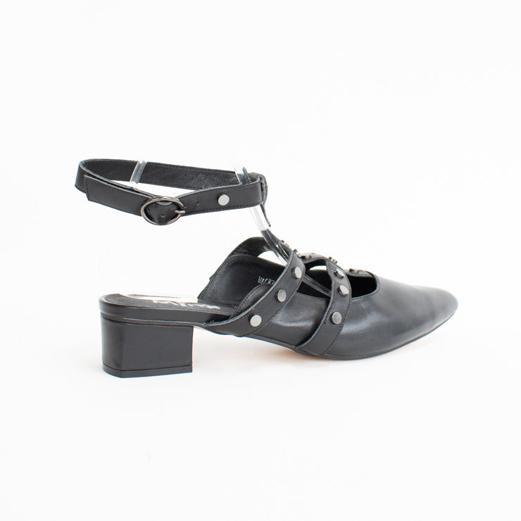 Minx Macy Black Sandals back. Size 44 womens shoes