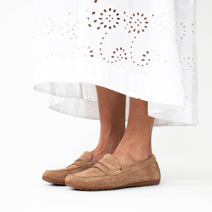 Sioux Carmona 700 Biscotto Moccasins model shot