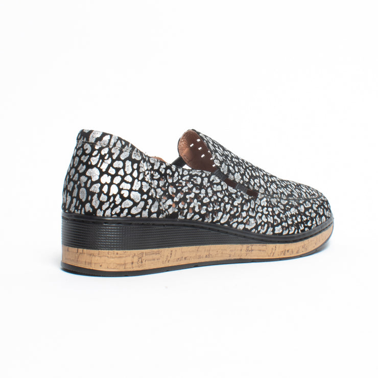 Cassini Monkey Black Print Shoe back. Size 44 womens shoes