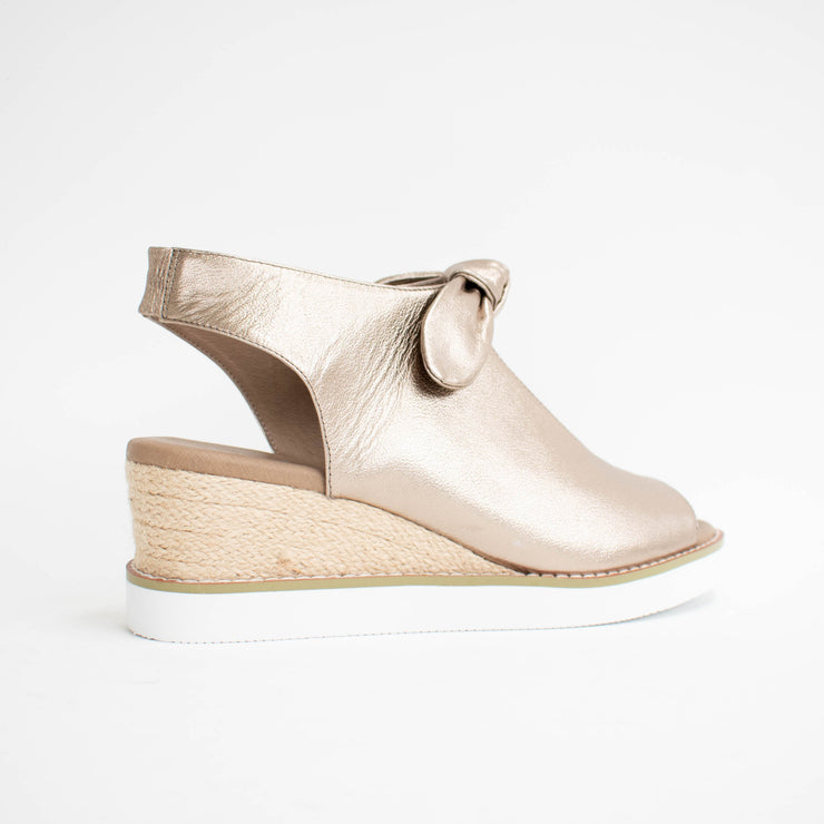 Hinako Mossman Champagne Sandals back. Size 44 womens shoes